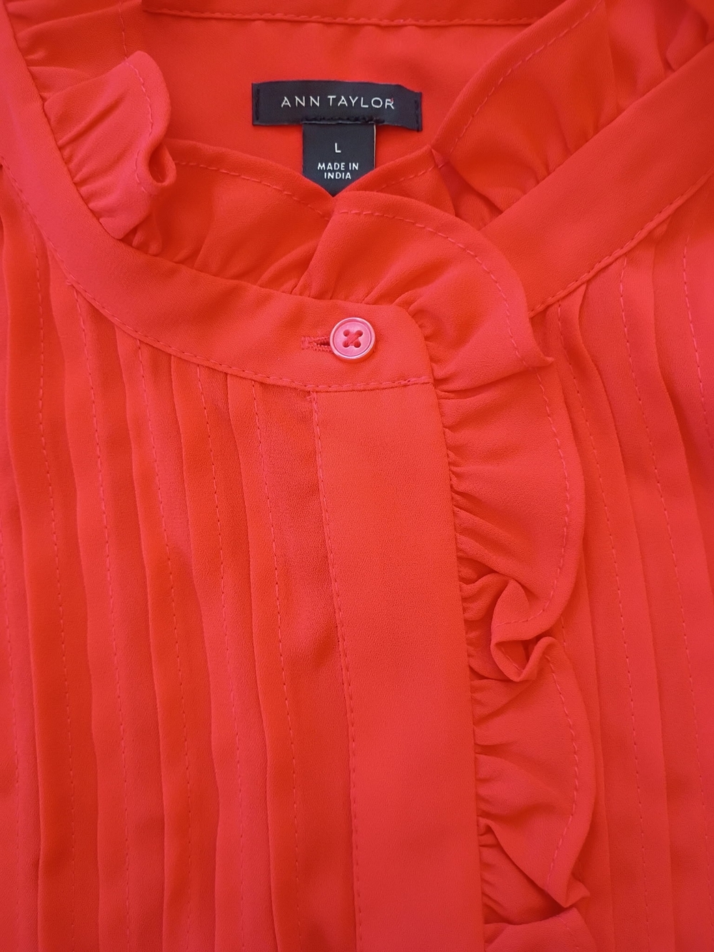 Ann Taylor Sleeveless Ruffle Pintuck Blouse in Coral/Red SZ L - Picture 3 of 6